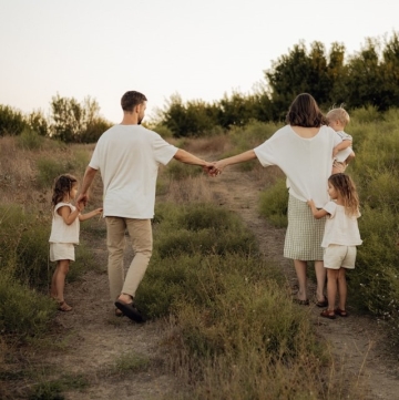 How to Help Ukraine in 2026: Trusted Ways to Support Families, Refugees and Children How to Help Ukraine in 2026: Trusted Ways to Support Families, Refugees and Children